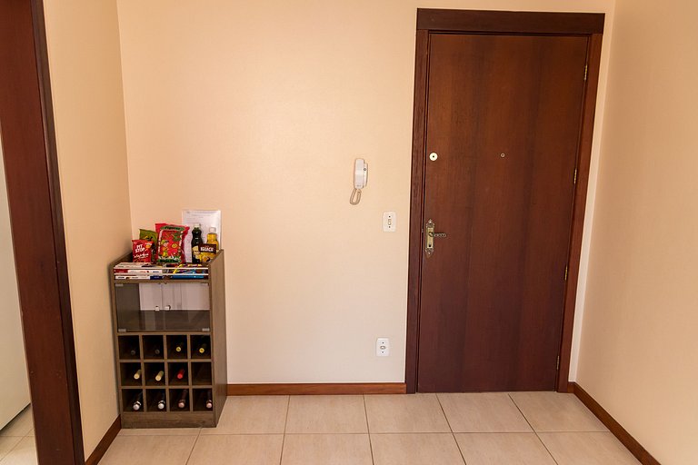 Apto 304 Aconchegante para Passeio ou Trabalho com Sacada