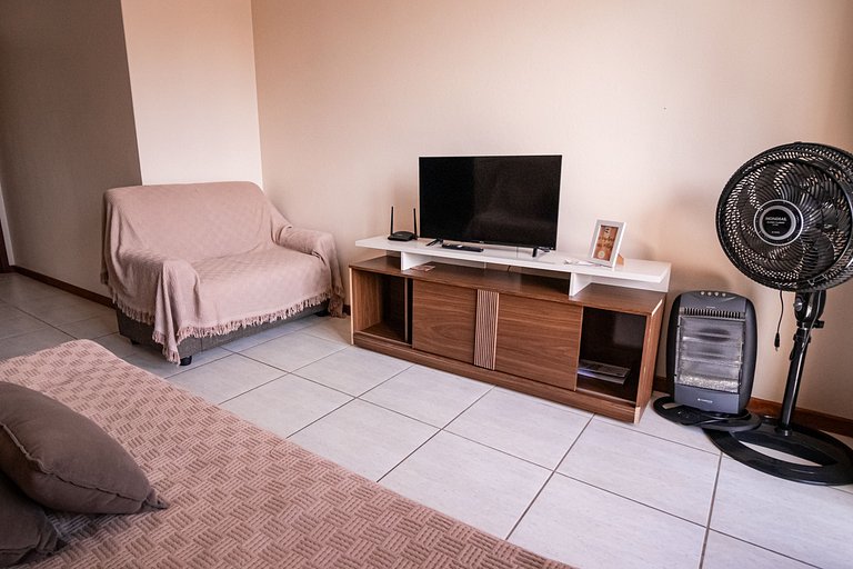 Apto 304 Aconchegante para Passeio ou Trabalho com Sacada